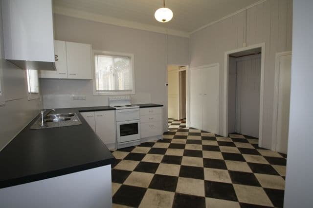 24 Raff Street, ALLORA QLD 4362, Allora - Thumbnail 5