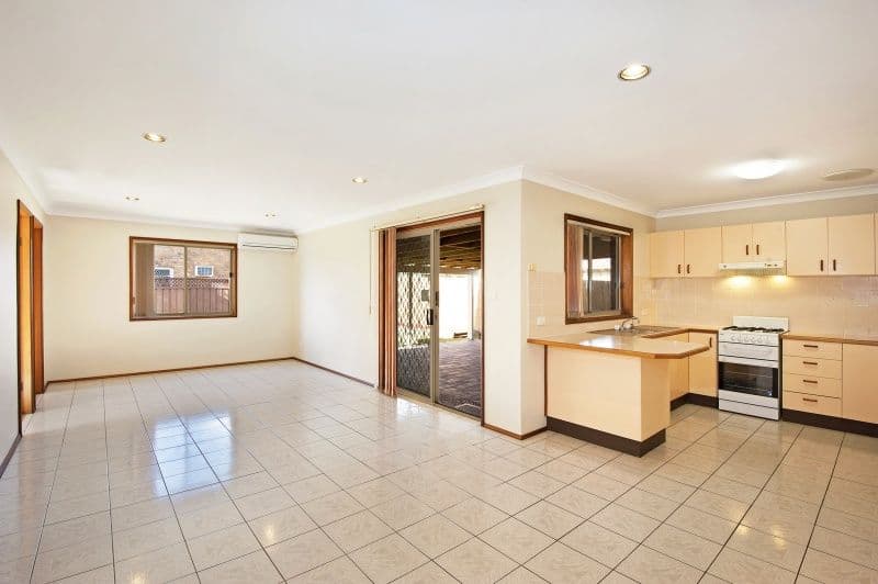 33 Aston Wilde Avenue, CHITTAWAY BAY NSW 2261, Chittaway Bay - Thumbnail 3