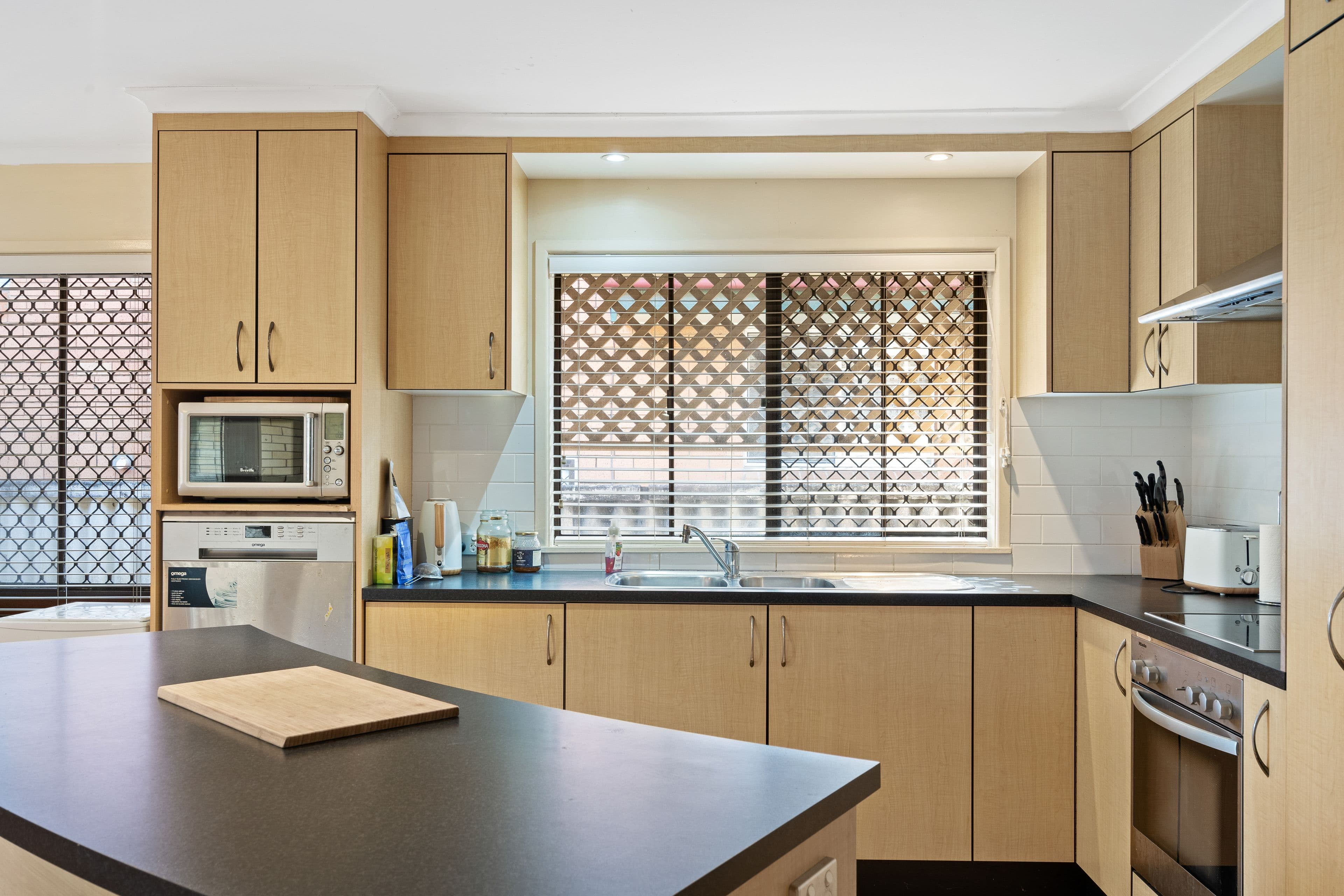17 Orchid Street, Redcliffe QLD 4020, Redcliffe - Thumbnail 2