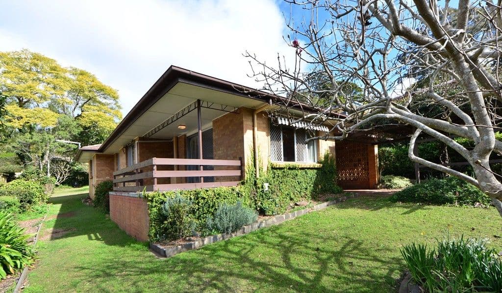 4 Macqueen Street, Mount Lofty QLD 4350, Mount Lofty - Image 1