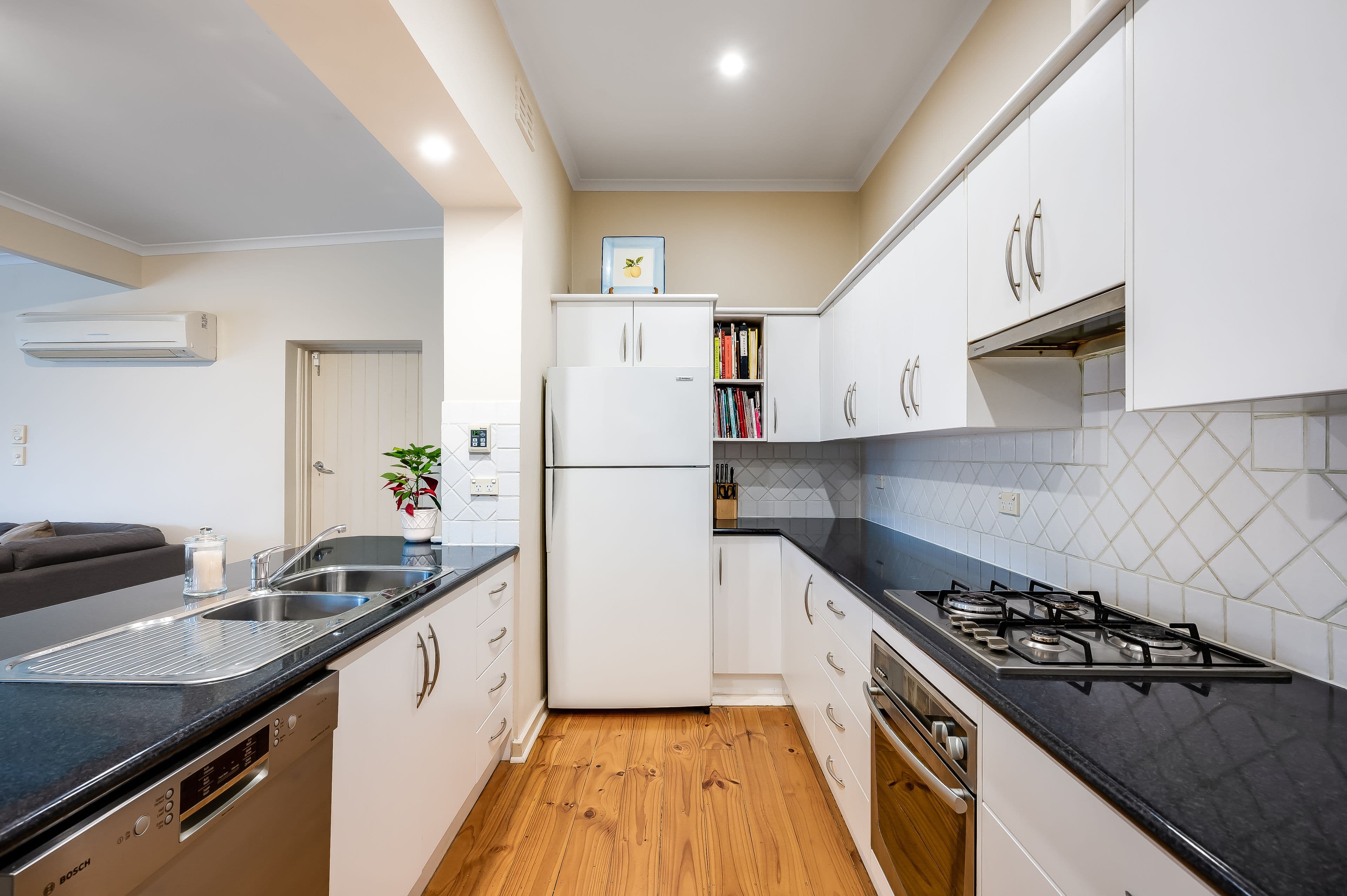 13 Gowrie Avenue, Glengowrie SA 5044, Glengowrie - Thumbnail 6