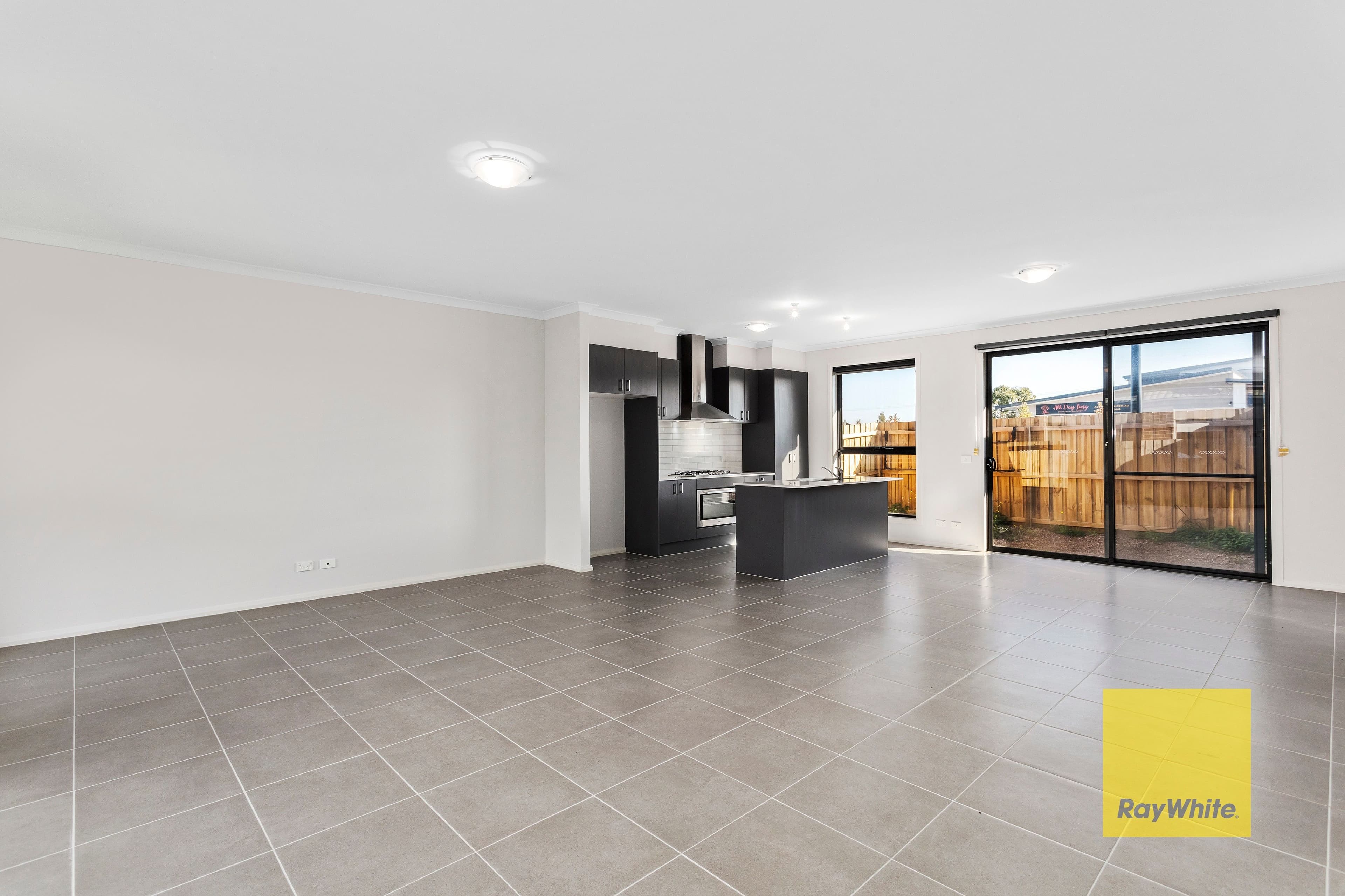 10 Sanderling Avenue, Armstrong Creek VIC 3217, Armstrong Creek - Thumbnail 5