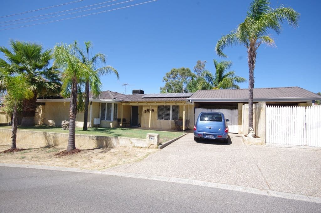 2 Pinewood Green, MIRRABOOKA WA 6061, Mirrabooka - Image 1