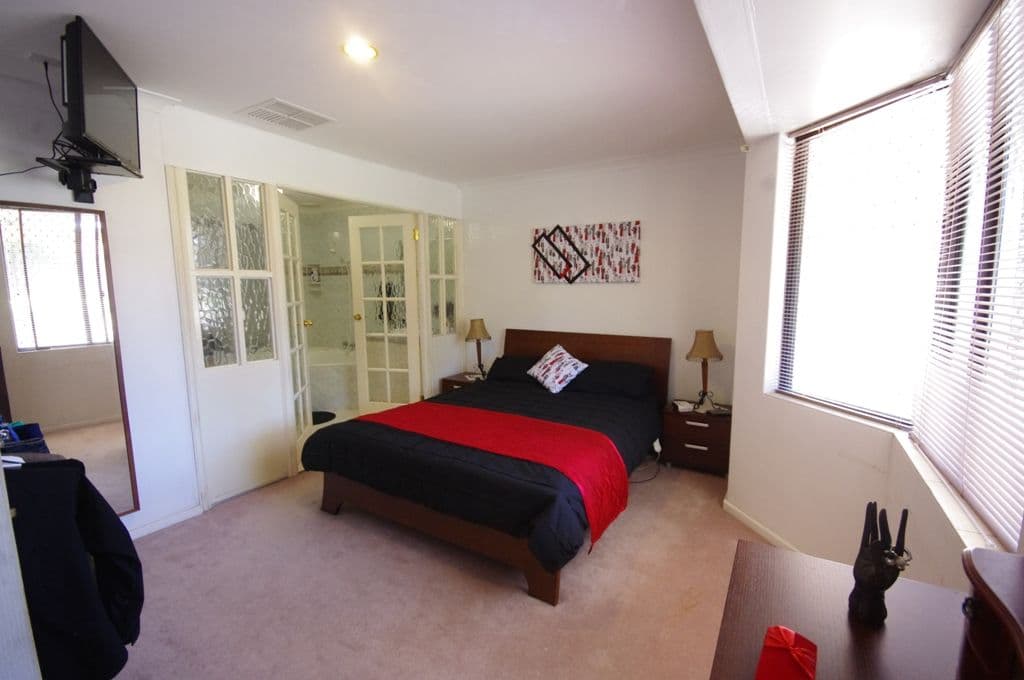 2 Pinewood Green, MIRRABOOKA WA 6061, Mirrabooka - Thumbnail 5