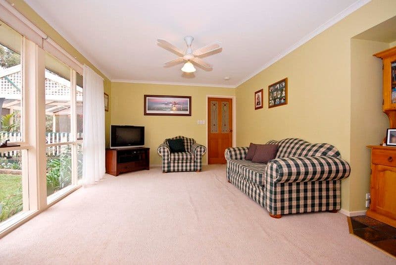 129 Rolling Hills Road, CHIRNSIDE PARK VIC 3116, Chirnside Park - Thumbnail 2