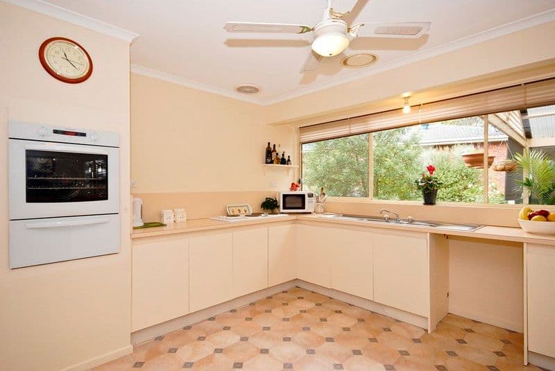 129 Rolling Hills Road, CHIRNSIDE PARK VIC 3116, Chirnside Park - Thumbnail 3