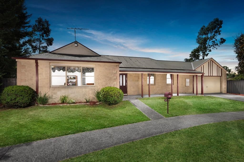 28 Rutherford Way, Roxburgh Park VIC 3064, Roxburgh Park - Image 1
