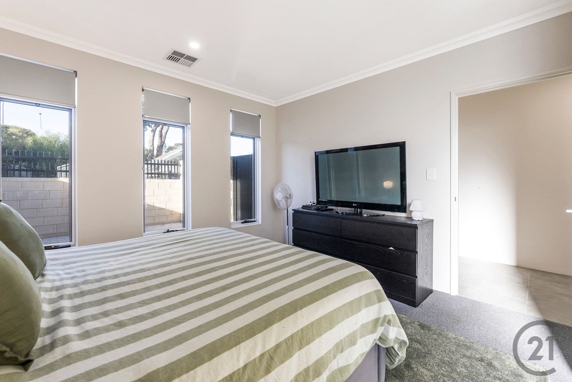 35 Waardong Court, Halls Head, WA, 6210, Halls Head - Thumbnail 5