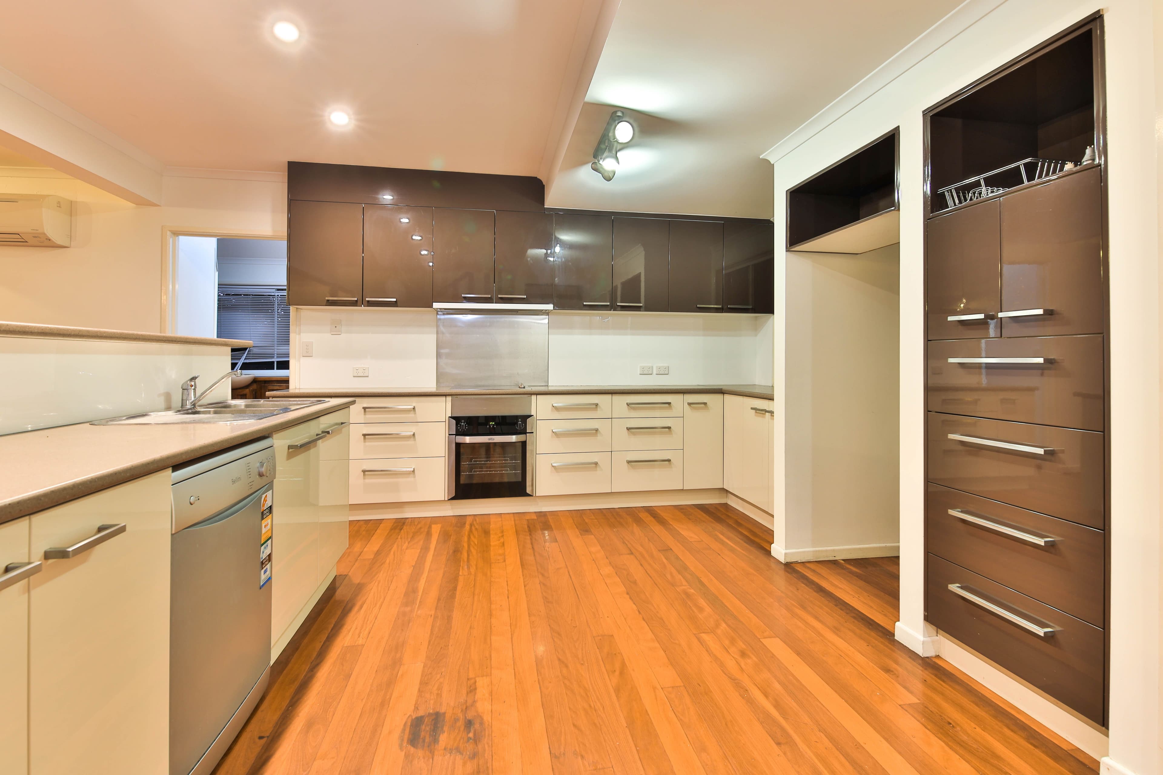 49 Airlie Crescent, Airlie Beach QLD 4802, Airlie Beach - Thumbnail 5