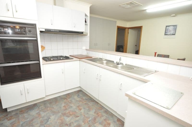 87 Henderson Avenue, POORAKA SA 5095, Pooraka - Thumbnail 3