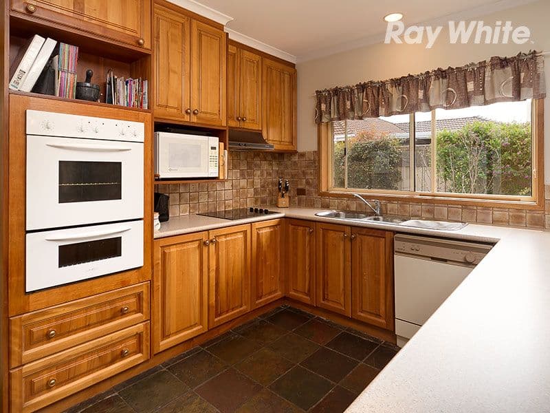 60 Hermitage Drive, COROWA NSW 2646, Corowa - Thumbnail 2