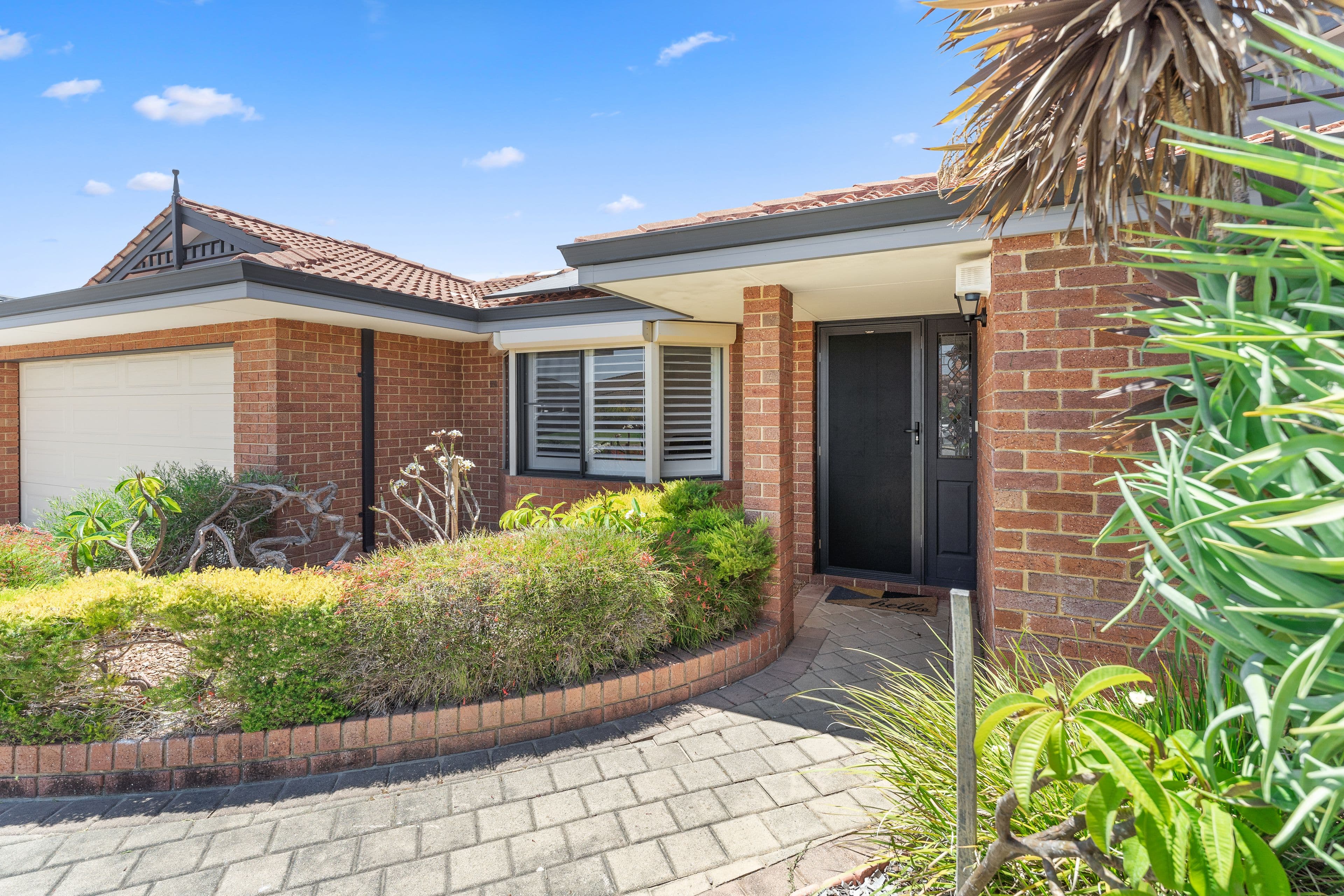 18 Mirror Cove, Waikiki WA 6169, Waikiki - Thumbnail 2