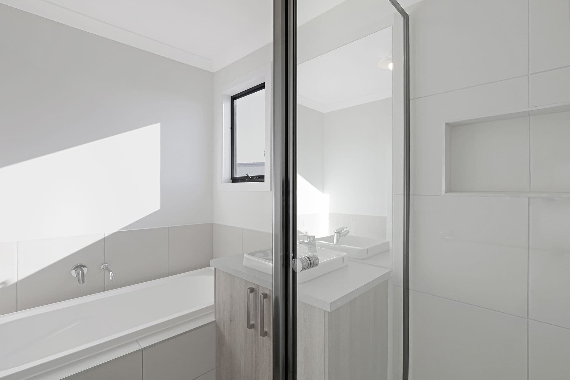 4 Hebrides Close, Cranbourne West VIC 3977, Cranbourne West - Thumbnail 4