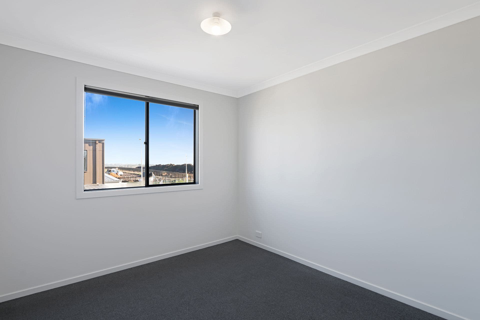4 Hebrides Close, Cranbourne West VIC 3977, Cranbourne West - Thumbnail 5