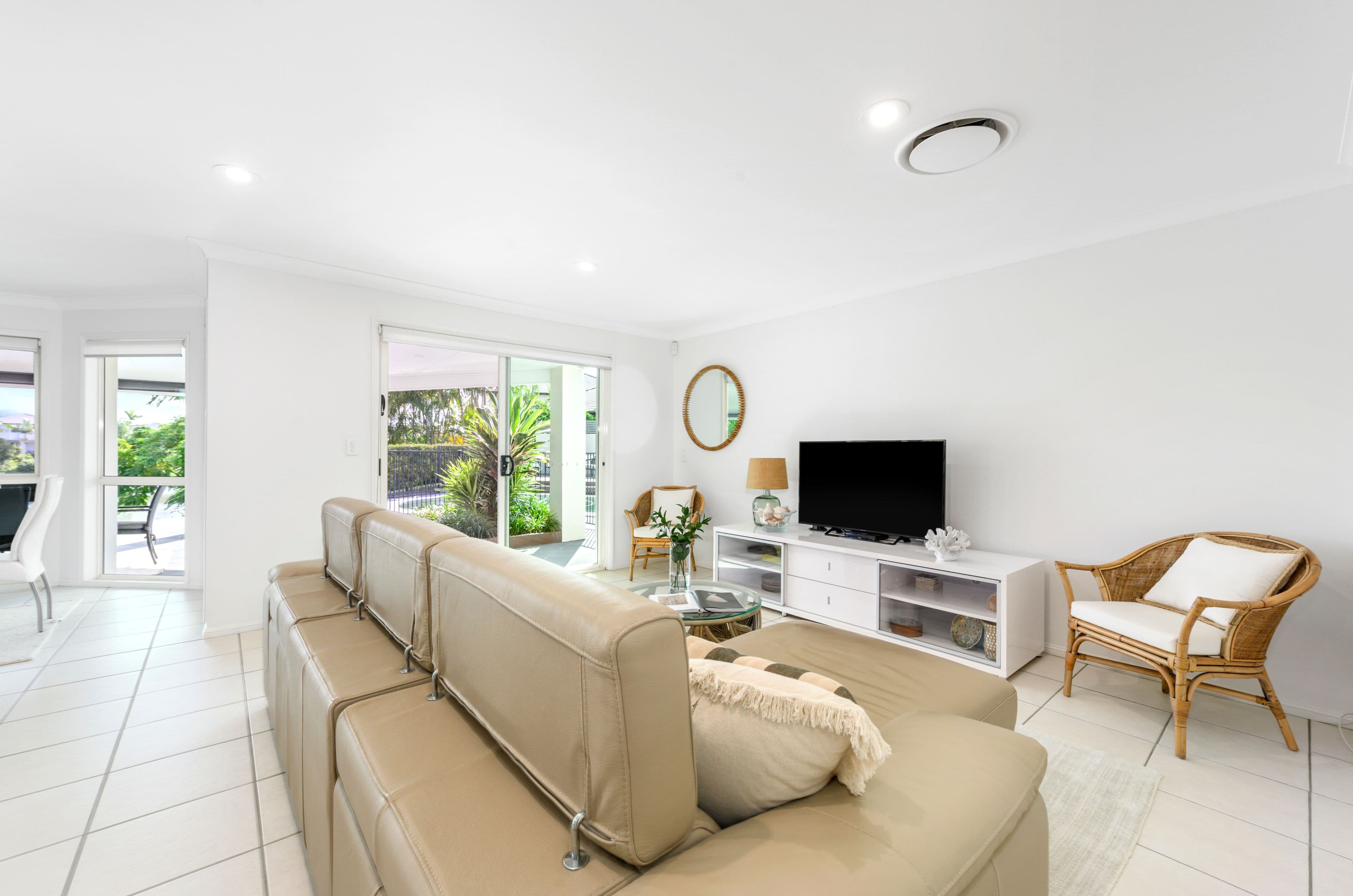 190 Dunlin Drive, Burleigh Waters QLD 4220, Burleigh Waters - Thumbnail 6