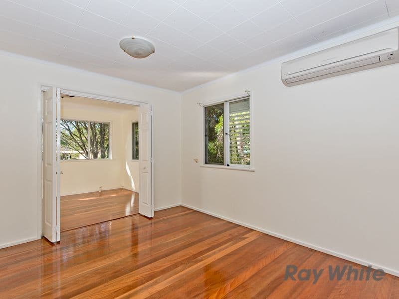 102 Niven Street, Stafford Heights QLD 4053, Stafford Heights - Thumbnail 4
