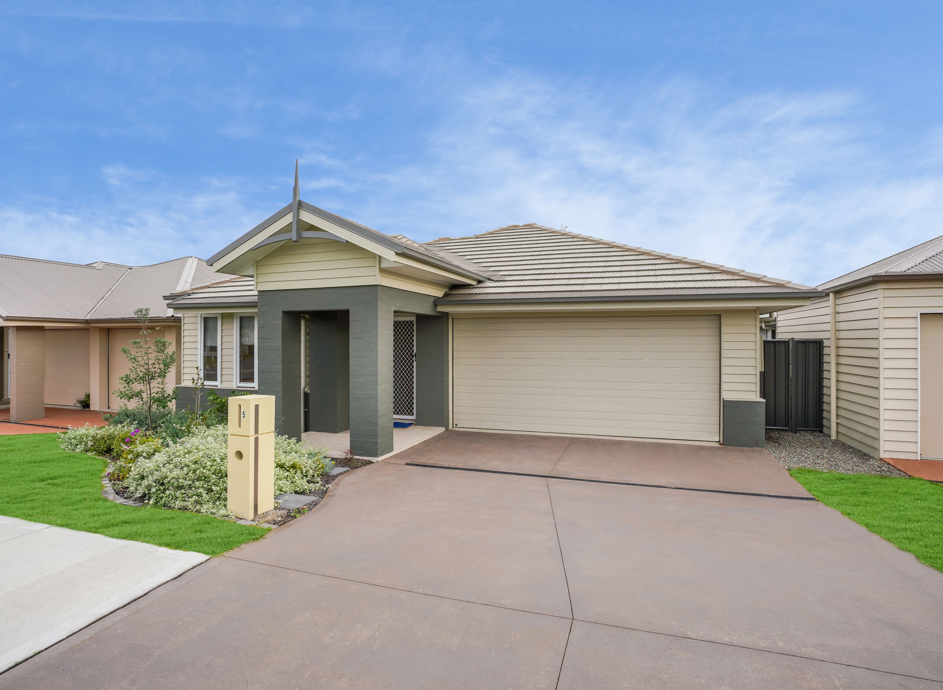 5 Norwood Avenue, Hamlyn Terrace - Image 1