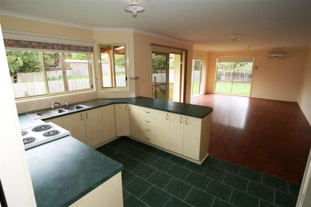 13 Kramer Rise, WIMBLEDON HEIGHTS VIC 3922, Wimbledon Heights - Thumbnail 2