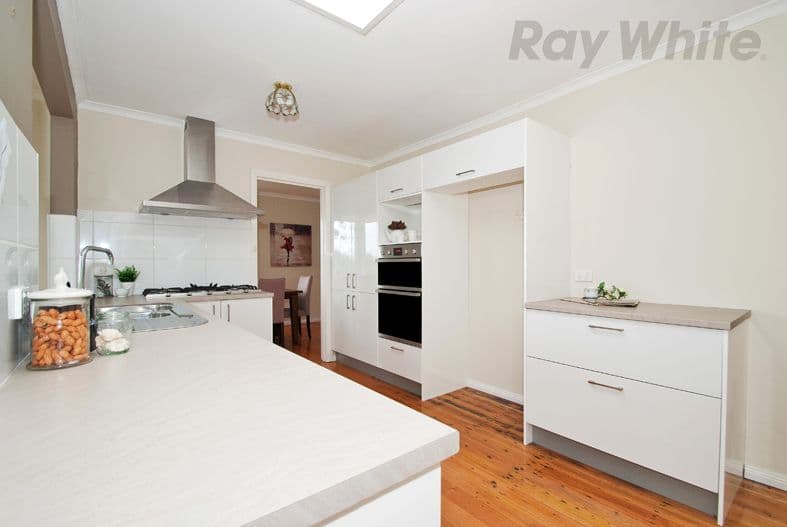 32 Lansell Road, MOOROOLBARK VIC 3138, Mooroolbark - Thumbnail 3