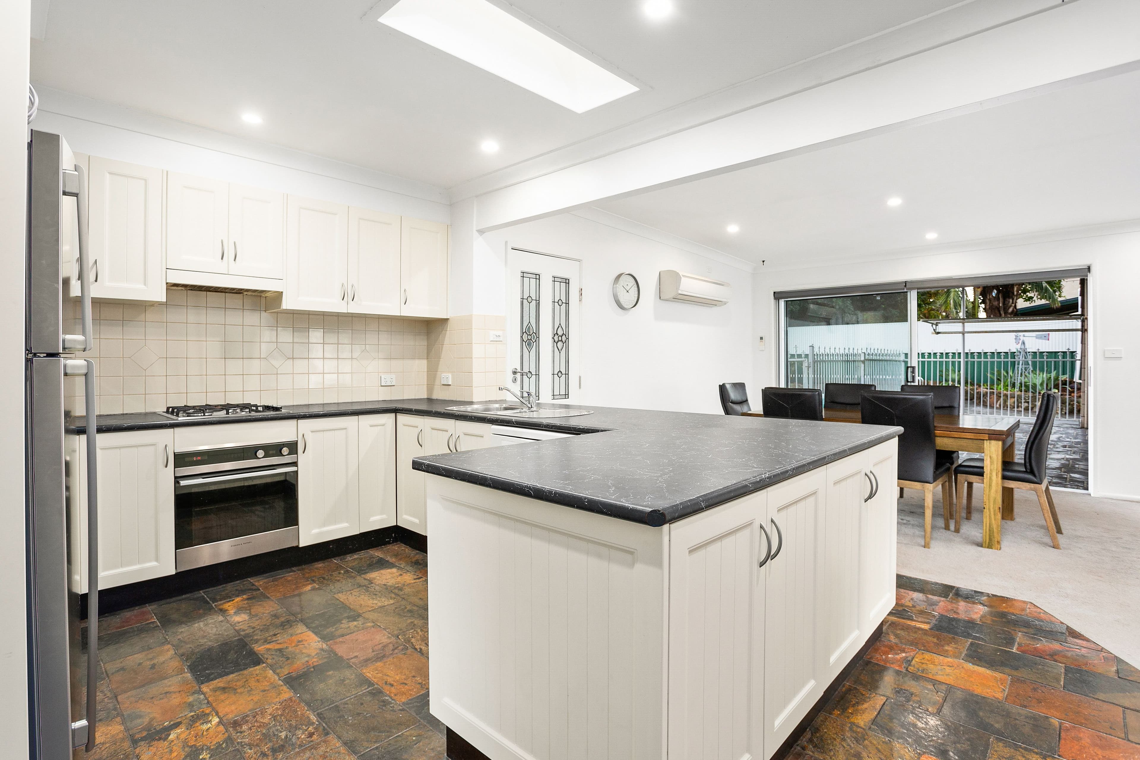 84 Fisher Street, Oak Flats NSW 2529, Oak Flats - Thumbnail 4