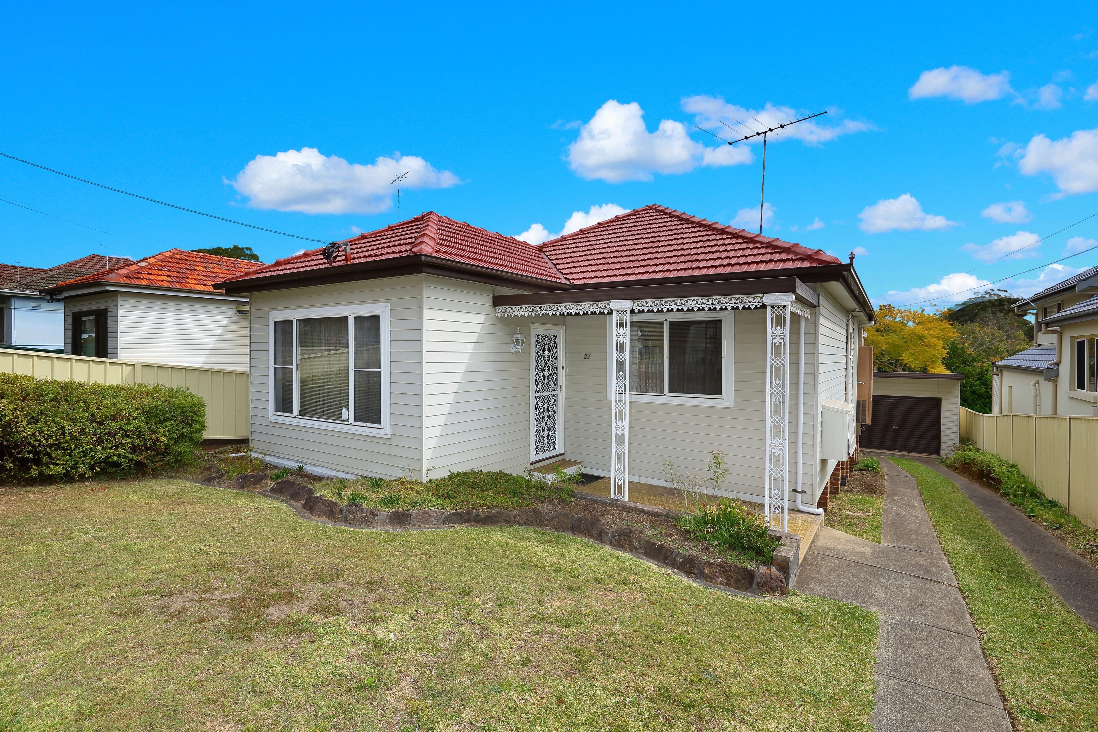 22 Gungah Bay Road, Oatley - Image 1