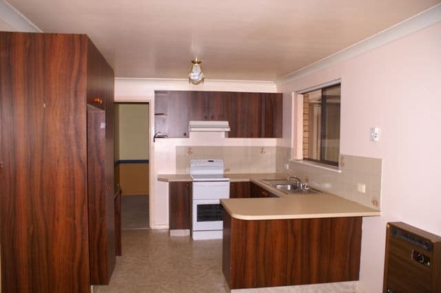 24 Rawle Avenue, ORANGE NSW 2800, Orange - Thumbnail 2