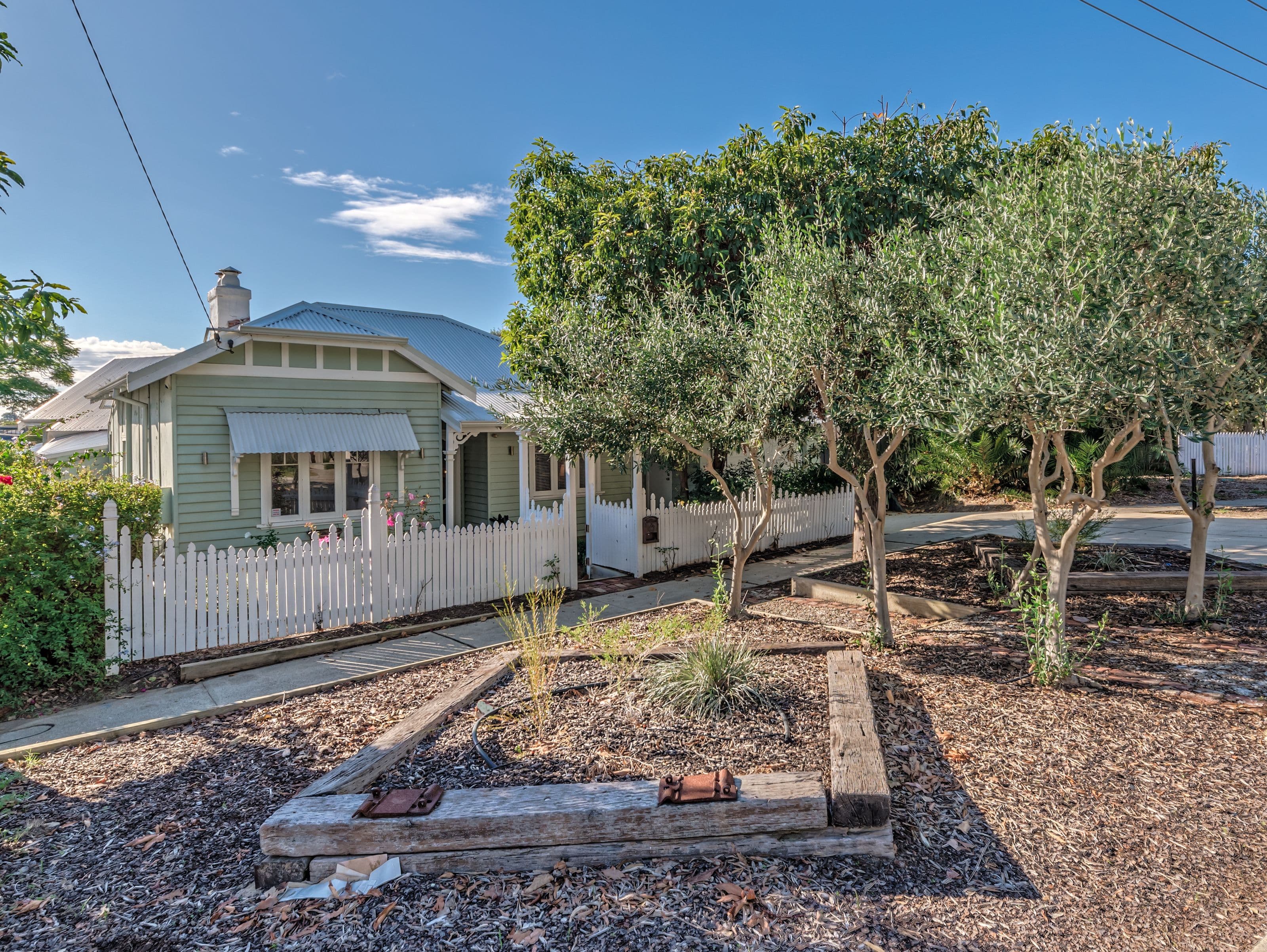 8 Kitchener Avenue, Bayswater WA 6053, Bayswater - Thumbnail 3