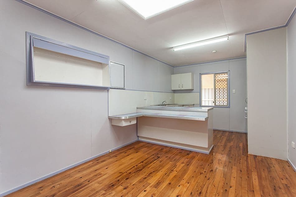 14 Wilfred Street, Harristown QLD 4350, Harristown - Thumbnail 3