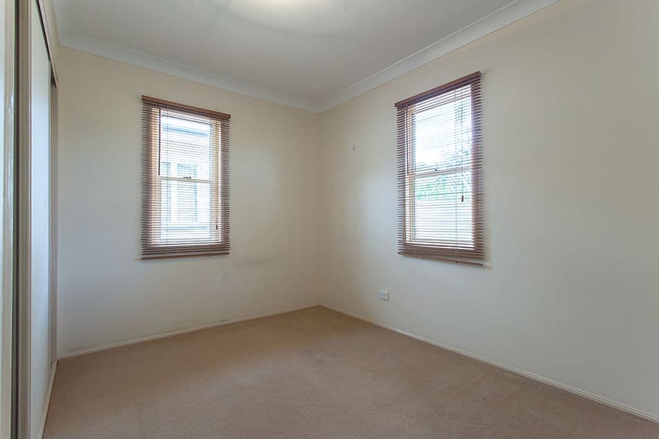 14 Wilfred Street, Harristown QLD 4350, Harristown - Thumbnail 6
