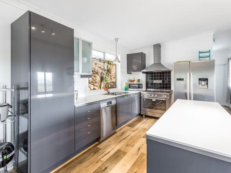 43 Glamorgan Vale Road, Lowood - Thumbnail 3