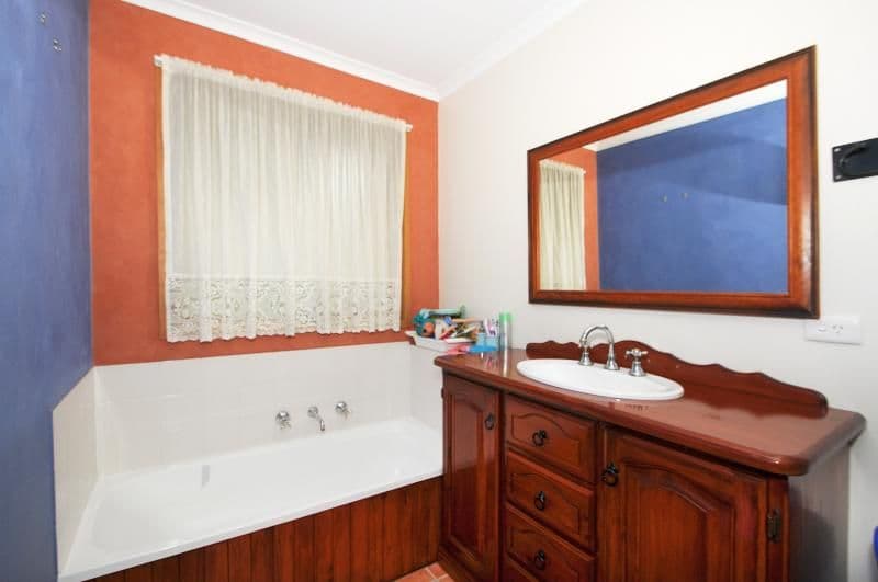 56 Carrington Crescent, Carrum Downs VIC 3201, Carrum Downs - Thumbnail 7