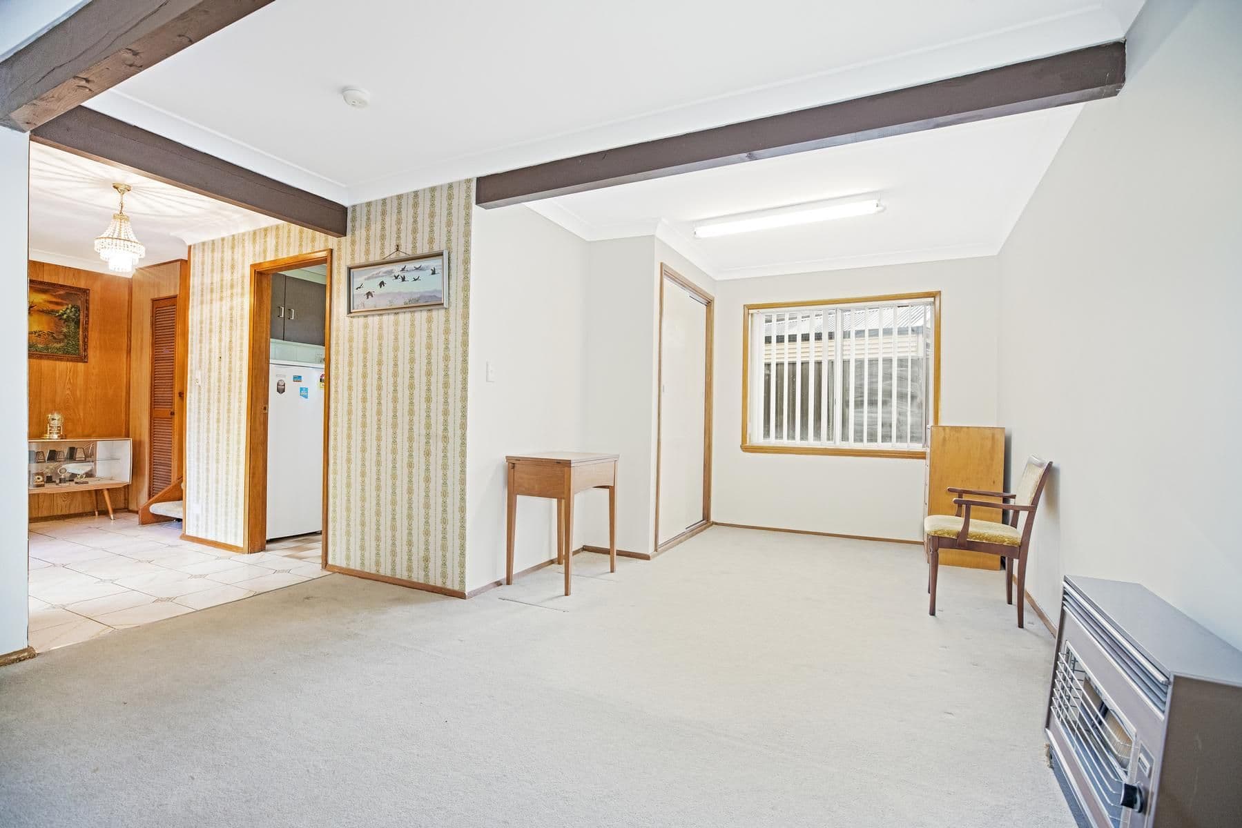 35 Charles Sturt Drive, Werrington County - Thumbnail 2