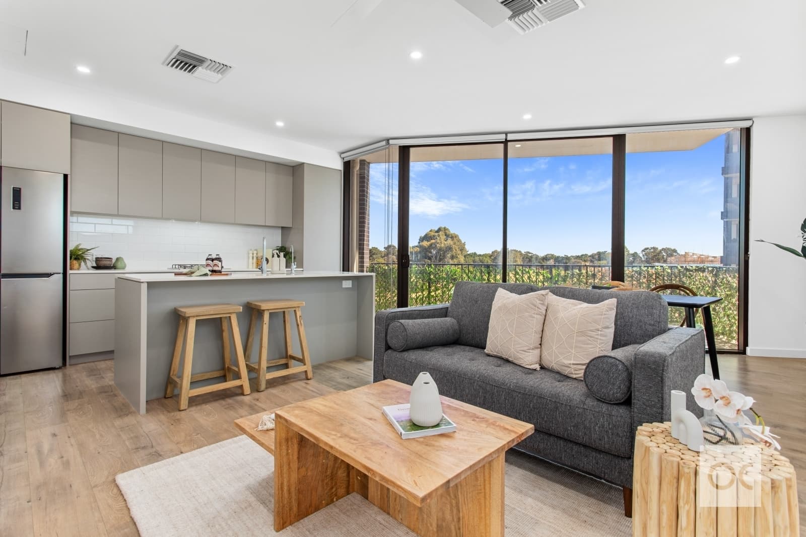 201/2 Troubridge Drive, West Lakes - Image 1