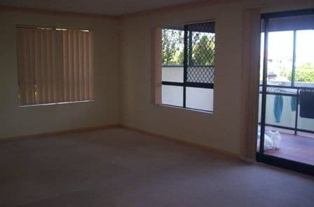 540  Old Cleveland Road(Cnr Glanosmond St), CAMP HILL QLD 4152, Camp Hill - Thumbnail 3
