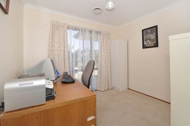 54 Rischbieth Crescent, GILMORE ACT 2905, Gilmore - Thumbnail 8