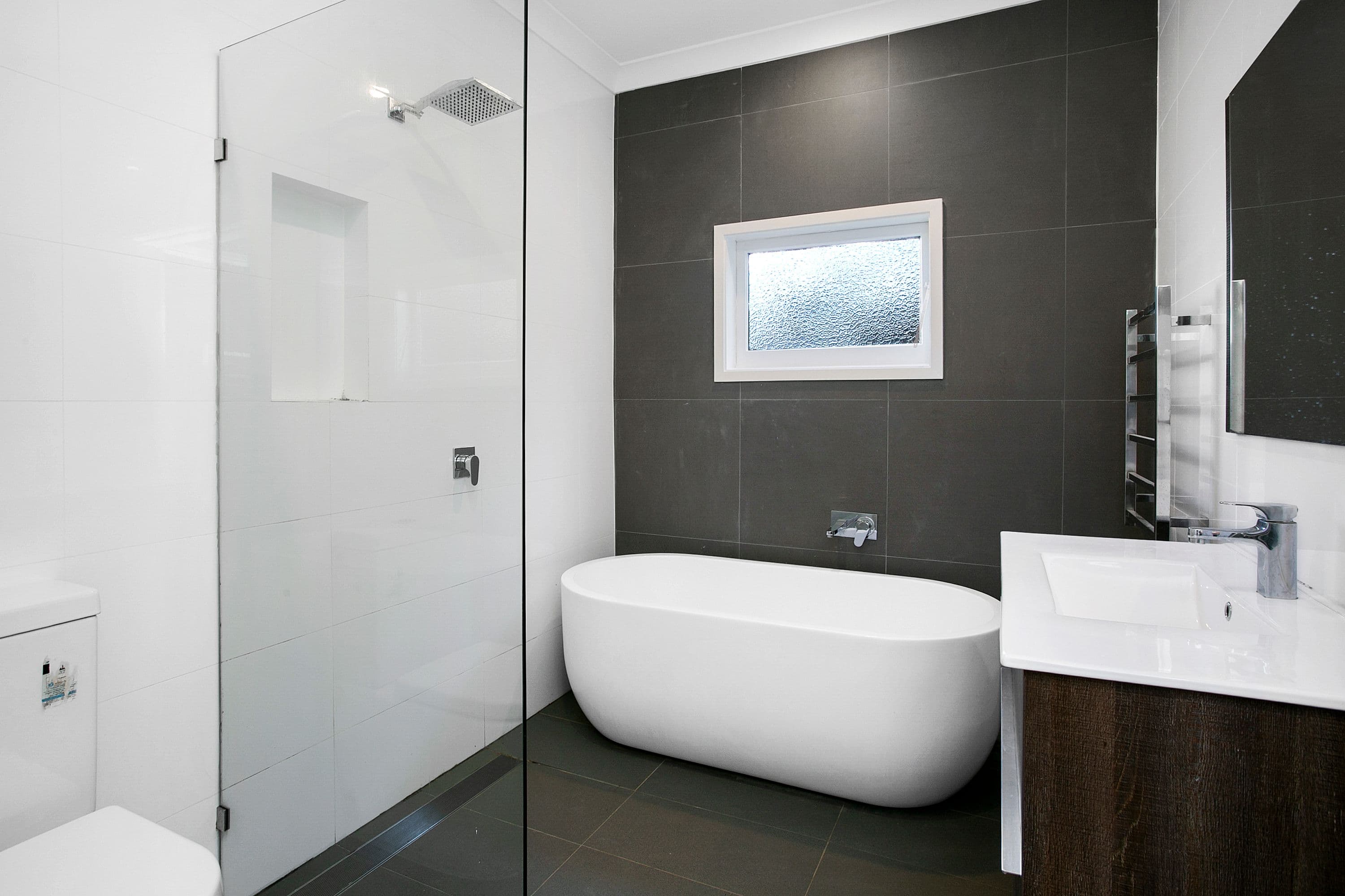 22 Makim Street, North Curl Curl NSW 2099, North Curl Curl - Thumbnail 4