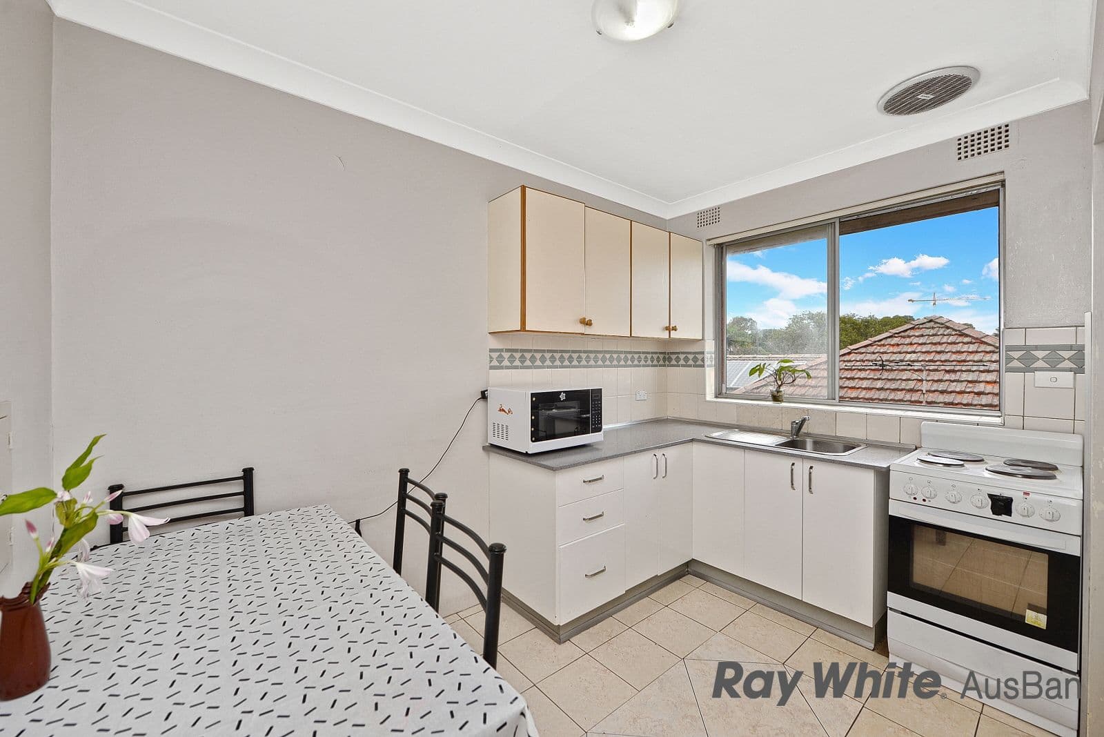 .92 Hampden Road, Lakemba NSW 2195, Lakemba - Thumbnail 4