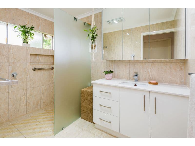 21 Mourilyan Street, Mansfield QLD 4122, Mansfield - Thumbnail 4