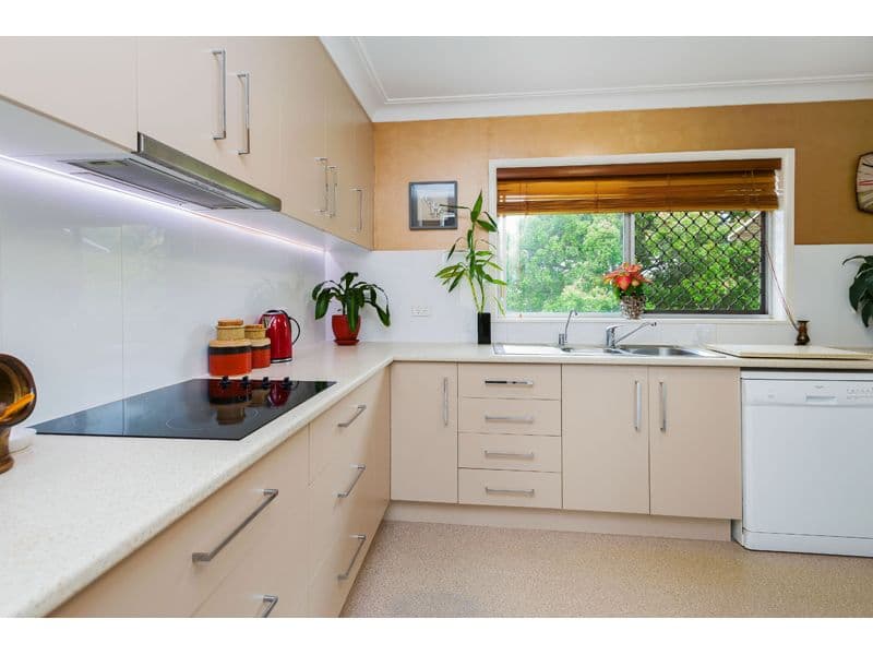 21 Mourilyan Street, Mansfield QLD 4122, Mansfield - Thumbnail 5