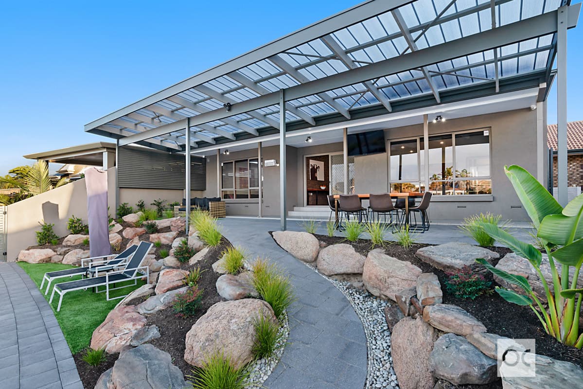 24 McDonald Grove, West Lakes - Thumbnail 2