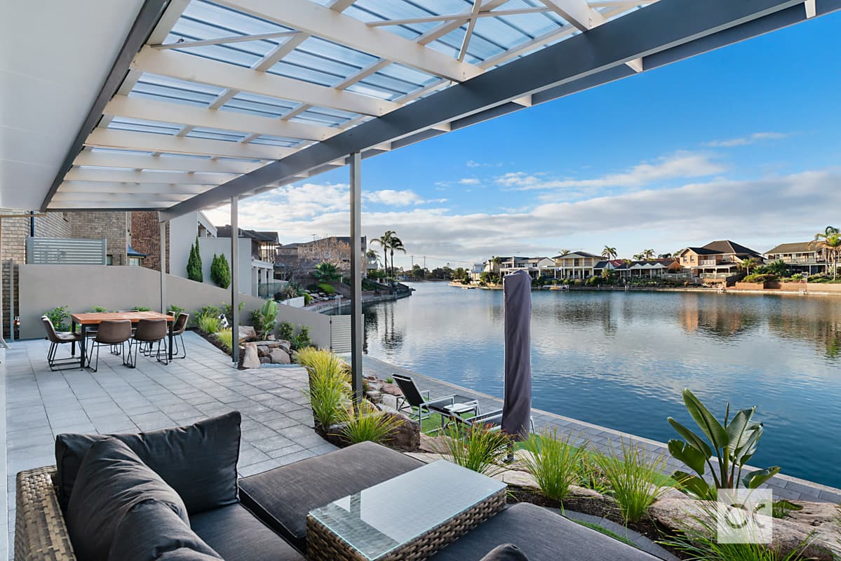24 McDonald Grove, West Lakes - Thumbnail 4