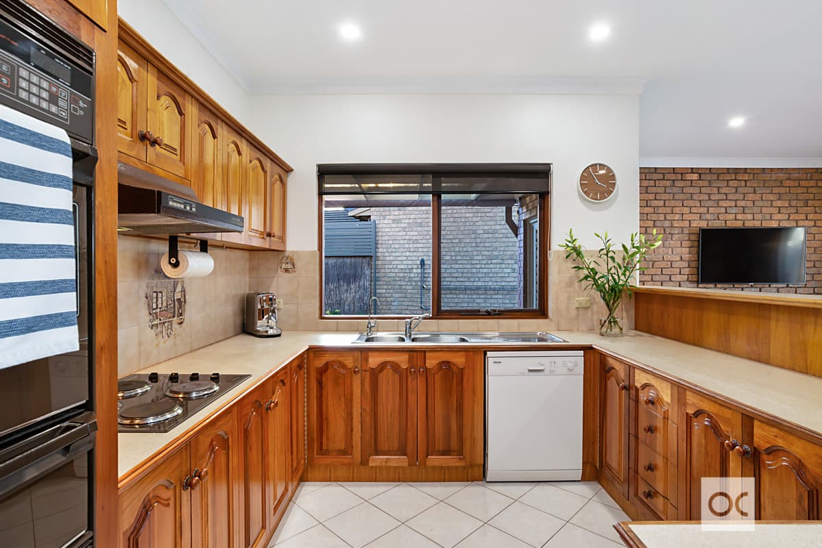 24 McDonald Grove, West Lakes - Thumbnail 6