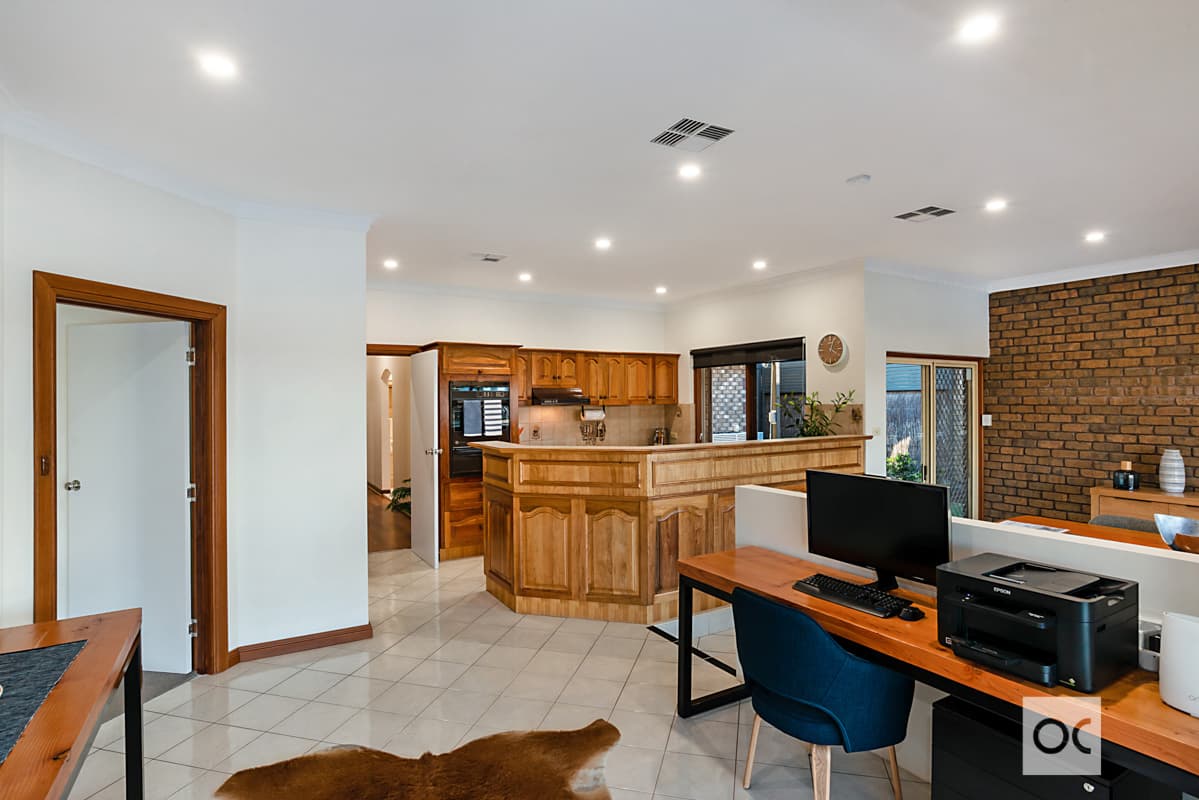 24 McDonald Grove, West Lakes - Thumbnail 8