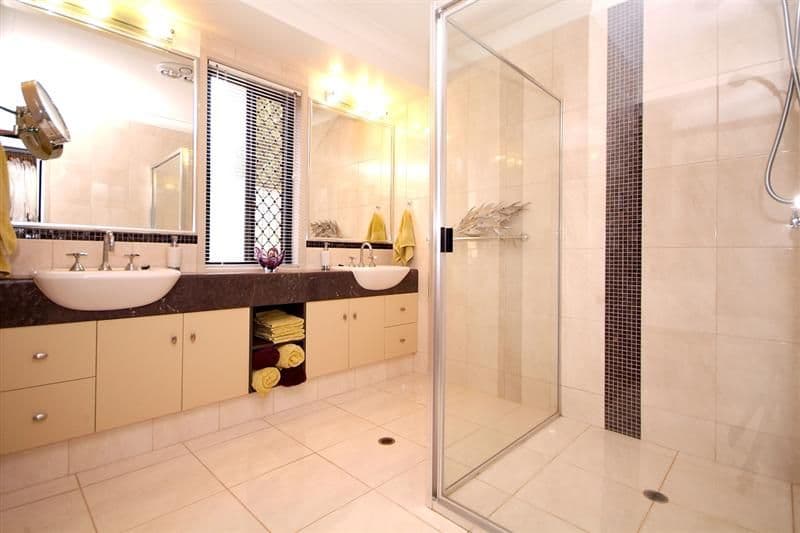 16 Banksdale Drive, MIDDLE RIDGE QLD 4350, Middle Ridge - Thumbnail 4