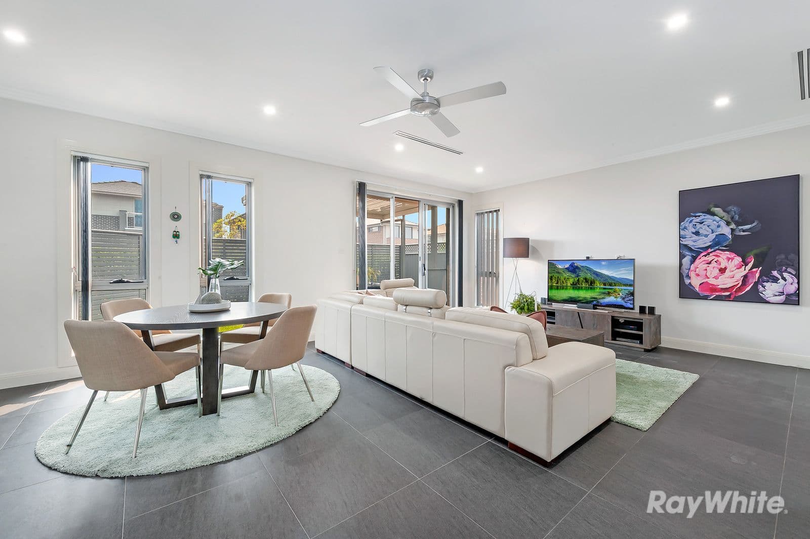 4 Riverbrae Avenue, Riverstone - Thumbnail 3