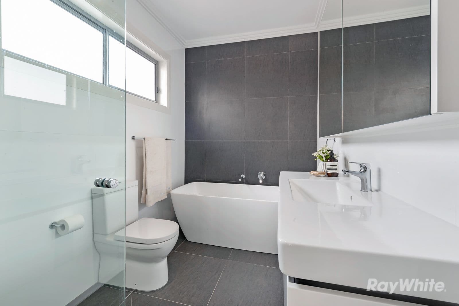 4 Riverbrae Avenue, Riverstone - Thumbnail 7
