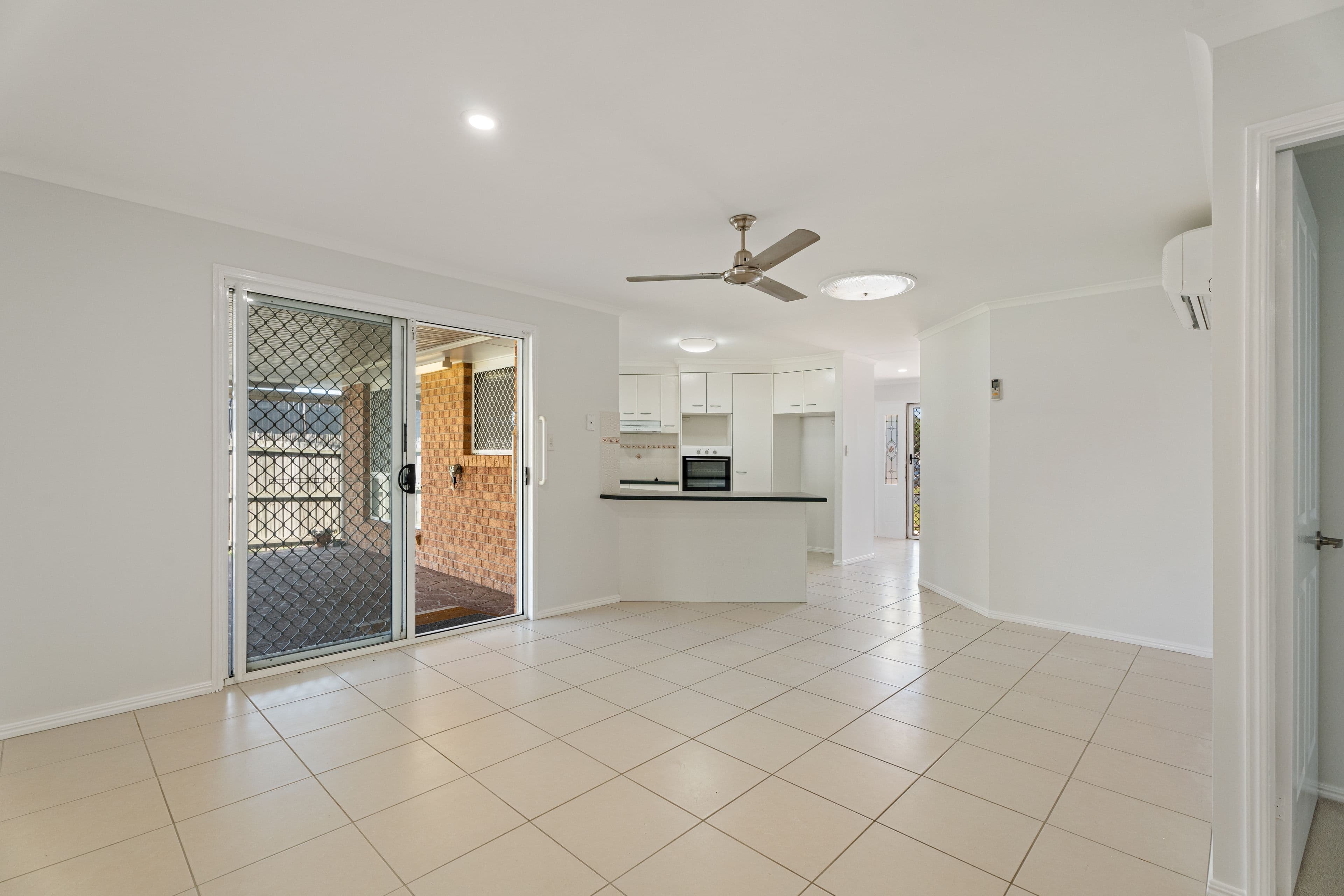 14 Wattle Street, Point Vernon QLD 4655, Point Vernon - Thumbnail 5