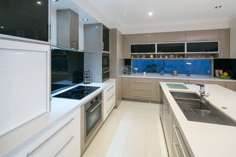31 Knightsbridge Parade East, Sovereign Islands QLD 4216, Sovereign Islands - Thumbnail 8