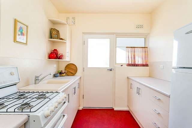 127 Seaview Road, Tennyson SA 5022, Tennyson - Thumbnail 4
