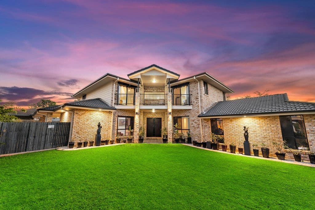 8 Sandalwood Street, Heathwood QLD 4110, Heathwood - Thumbnail 2